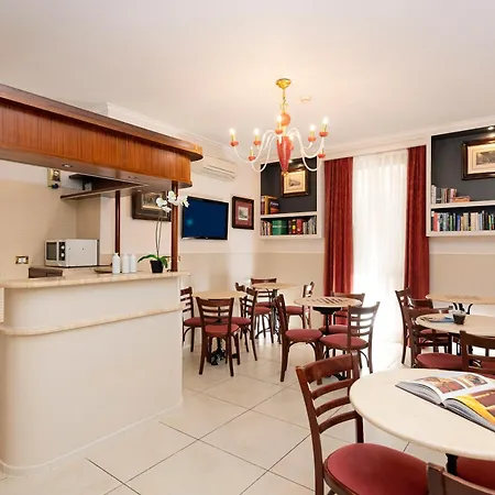 Hostal Budget Des Arts Roma