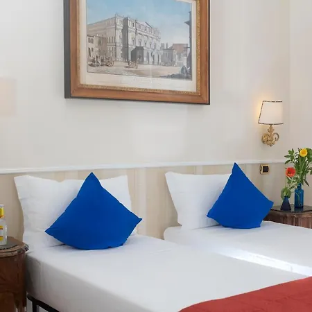 Budget Rooms Des Arts Hostel