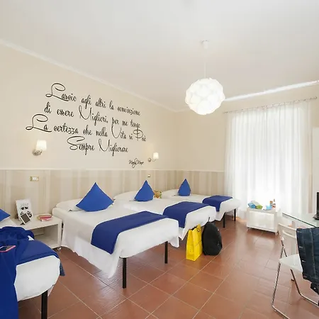 Hostel Budget Rooms Des Arts